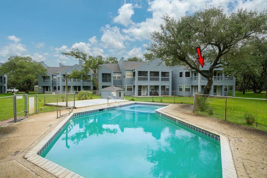 209 Forest Hills #214 - Photo 1