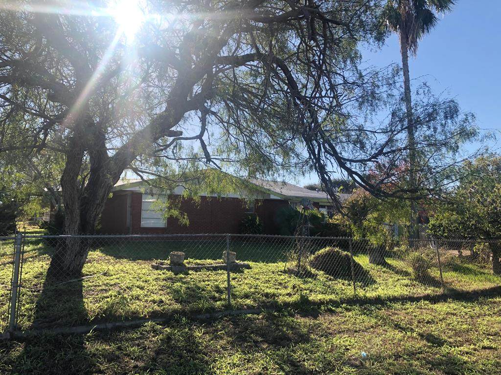 600 Sunset Dr - Photo 1