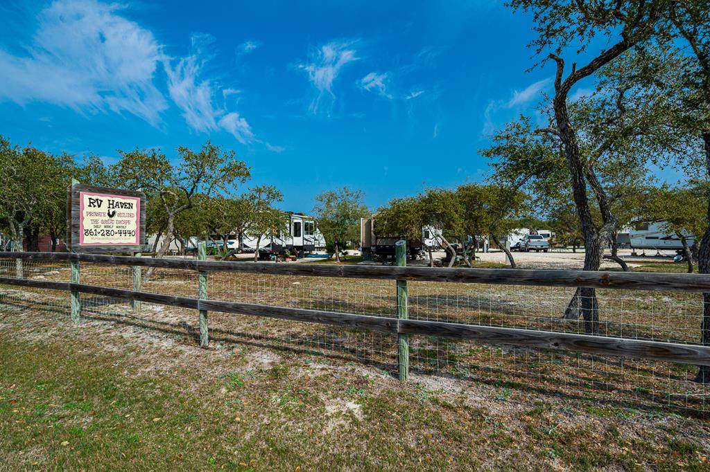 922 Mack Rd - Photo 1
