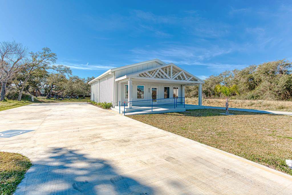 904 Palmetto - Photo 1
