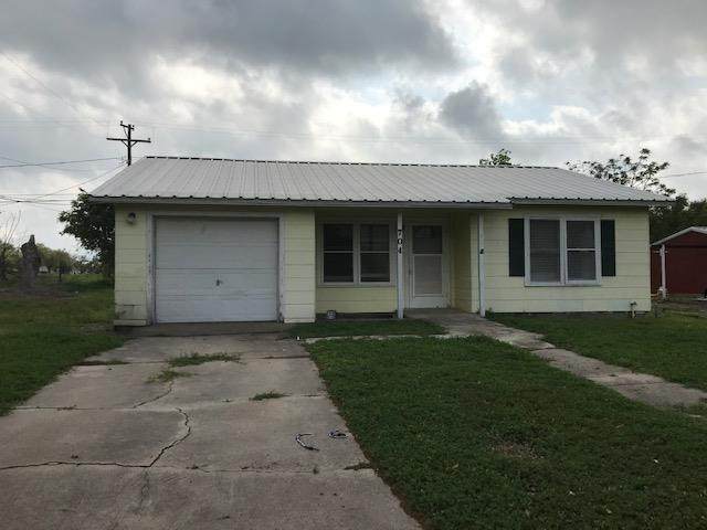 704 Douglas St. - Photo 1
