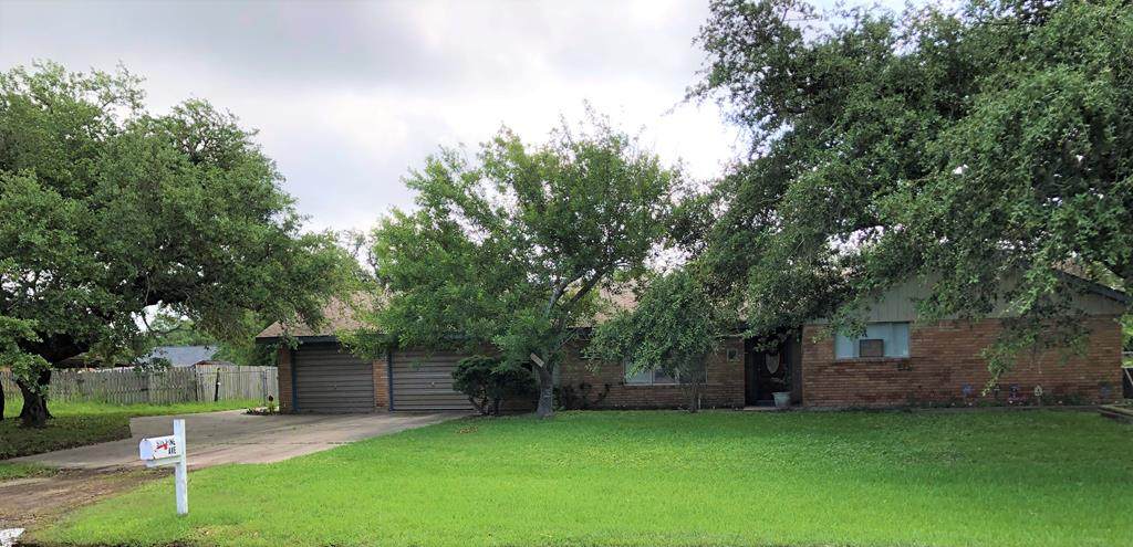 928 Pine Ave - Photo 1
