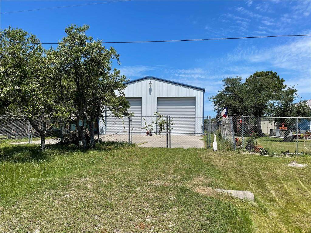 715 Kossuth - Photo 1
