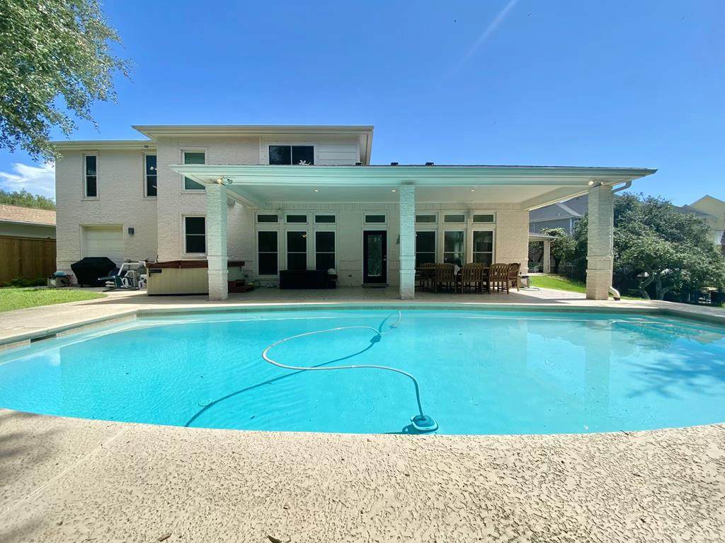2110 Harbor Ct - Photo 1