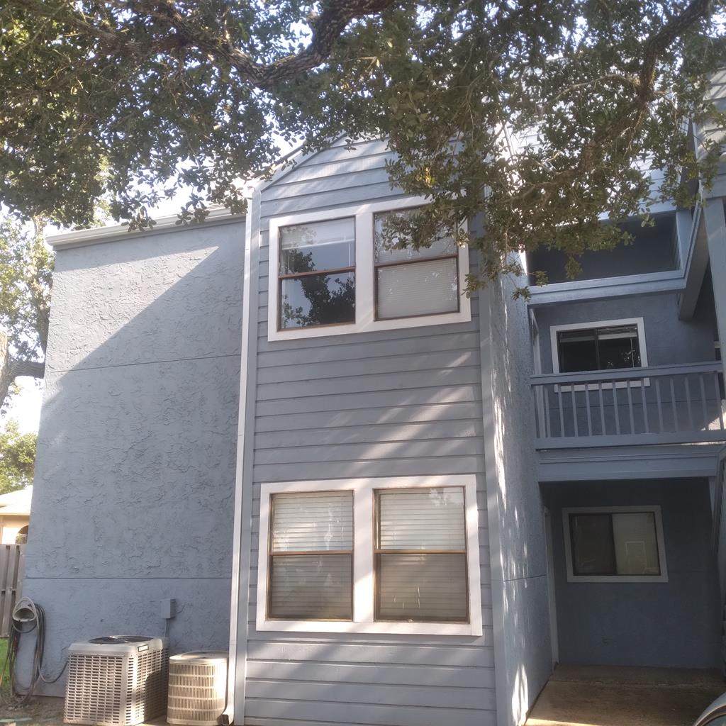 209 Forest Hills Unit #210 - Photo 1