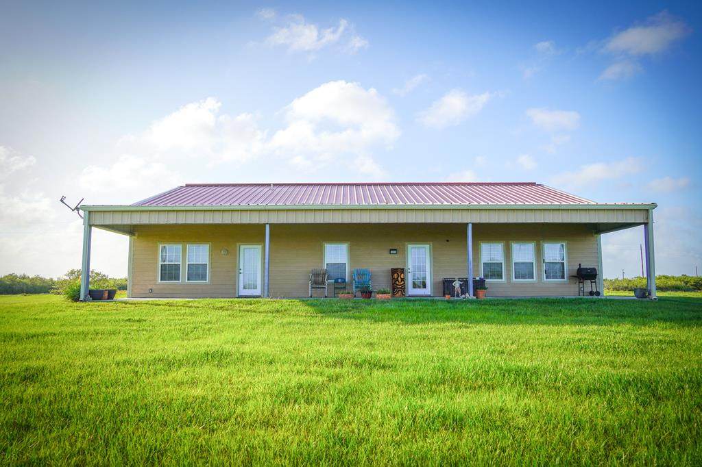 501 Carabajal - Photo 1