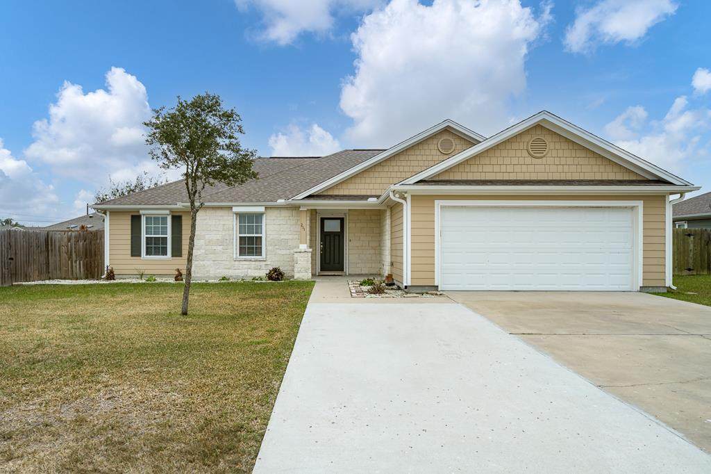 211 Seaside Loop - Photo 1