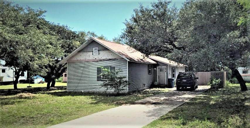 2914 Hackberry Ave - Photo 1