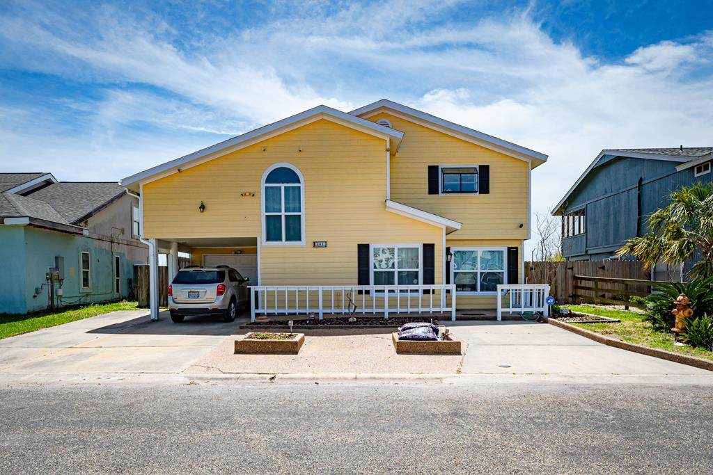 205 Bayview - Photo 1