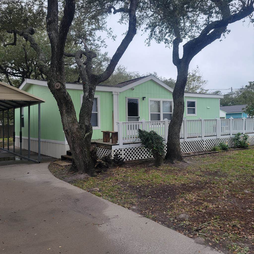 627 Steart St - Photo 1