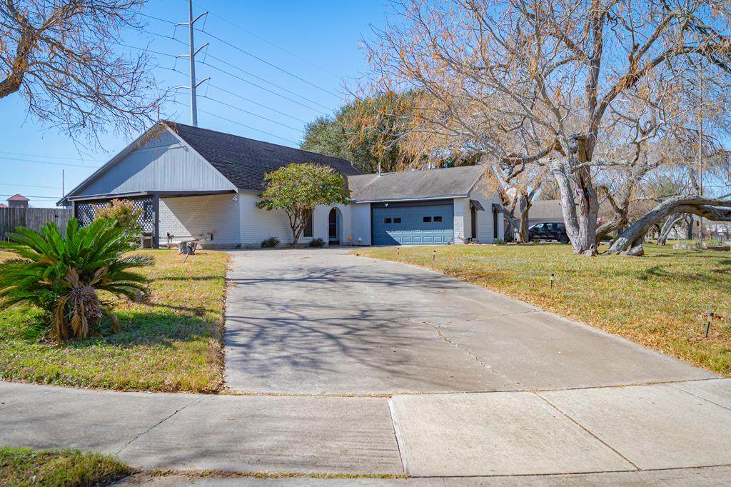 3614 Castle River Dr - Photo 1