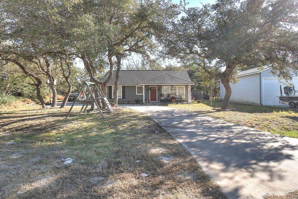 1162 Hickory - Photo 1