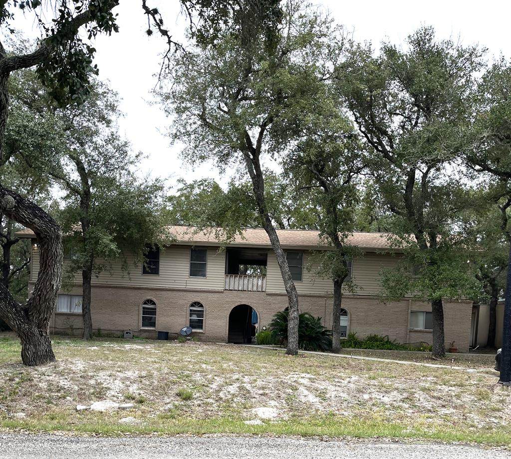 300 Ivy Ln - Photo 1