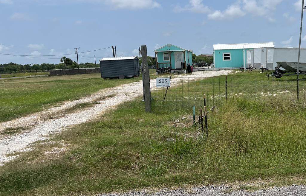 205 Old Salt Lake Rd - Photo 1