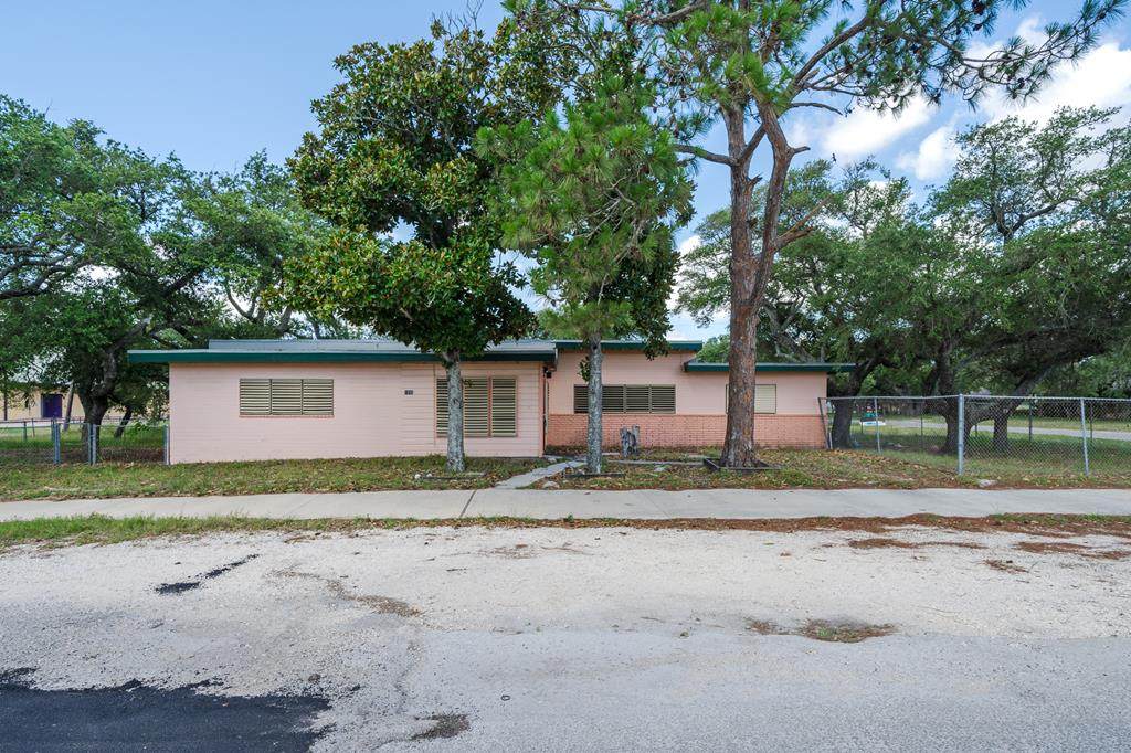 1035 Goodnight - Photo 1