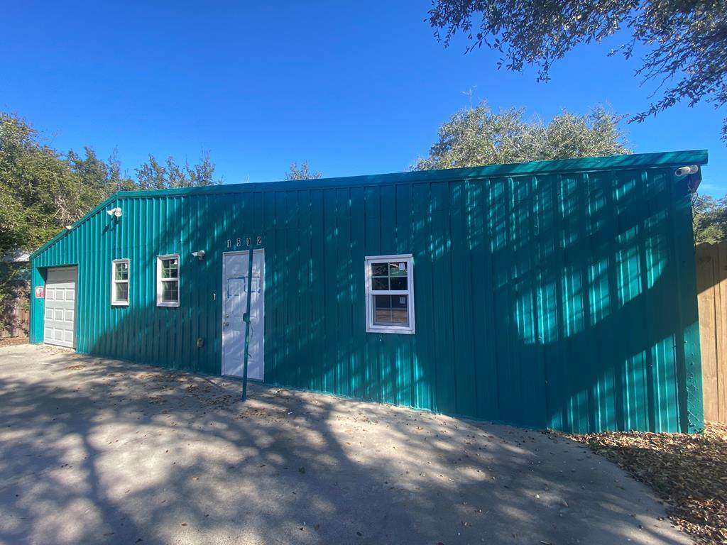 1502 Hood St - Photo 1
