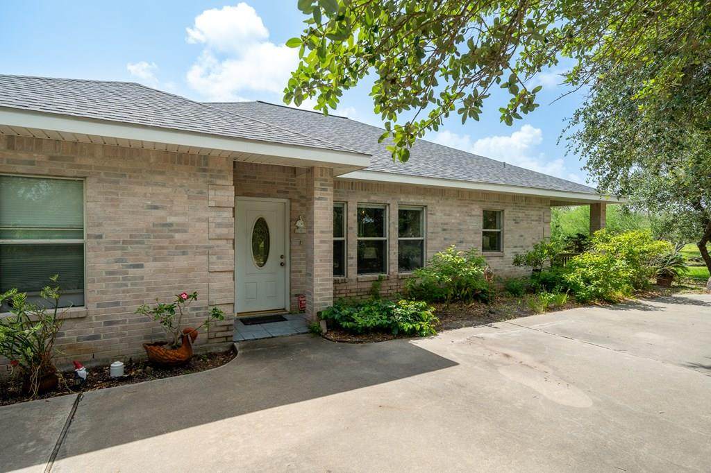 330 Spanish Woods Dr - Photo 1