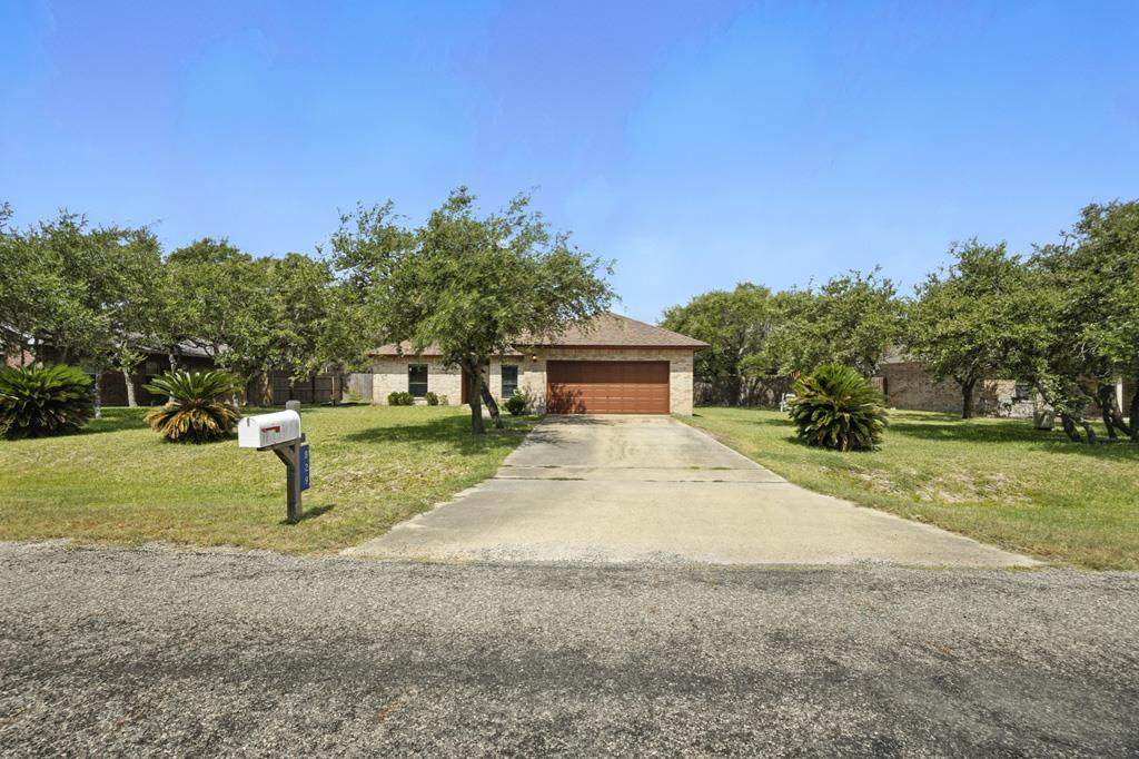 829 Redwood Ave - Photo 1