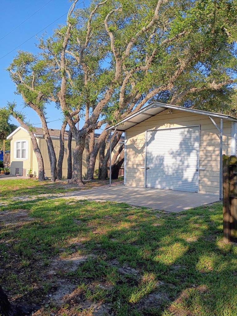 1007 Lone Star - Photo 1