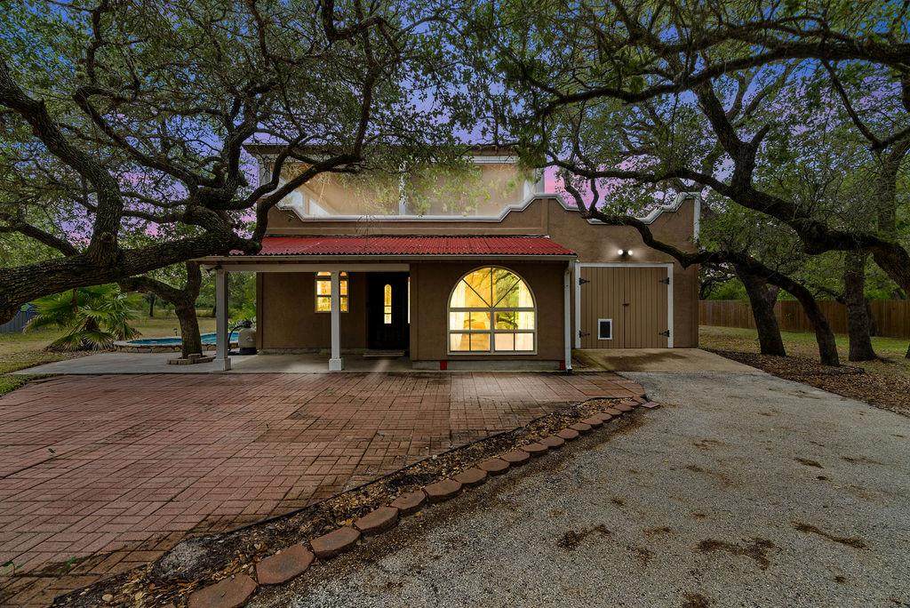 44 Twelfth St - Photo 1