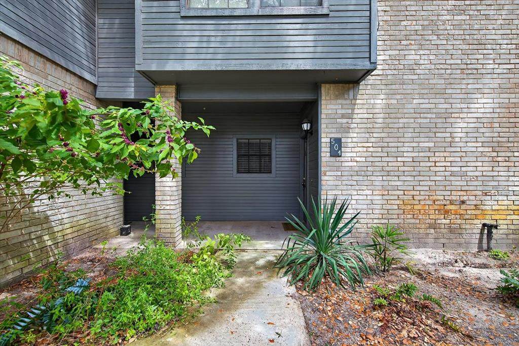 210 Oak Bay St - Photo 1