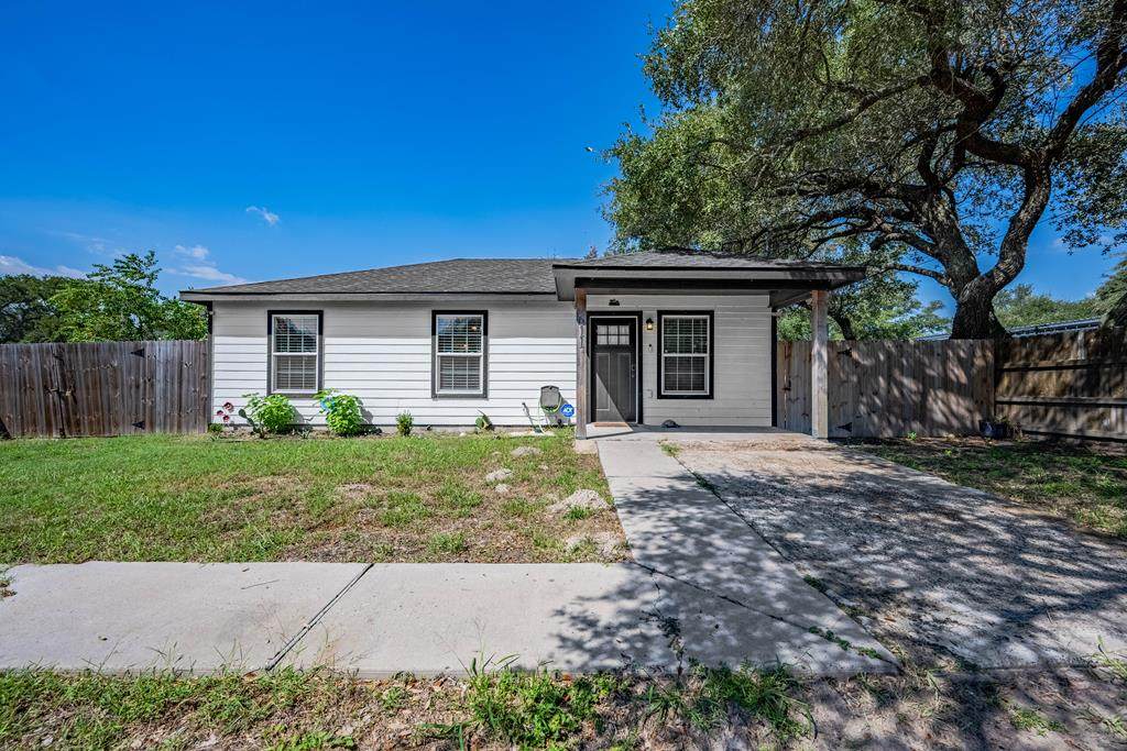 611 Kossuth - Photo 1