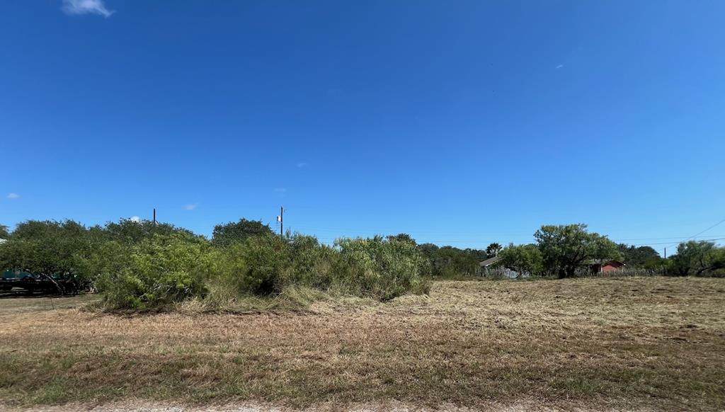105 Pompano Dr. - Photo 1