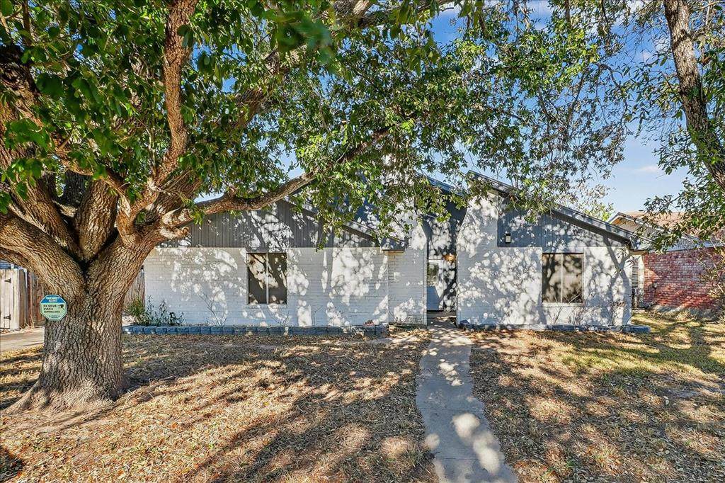 5713 Crest Pebble Dr - Photo 1