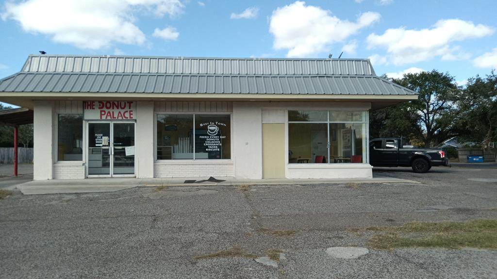 400 San Patricio - Photo 1