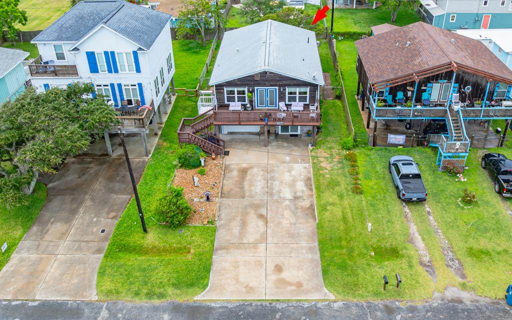 205 Second - Photo 1