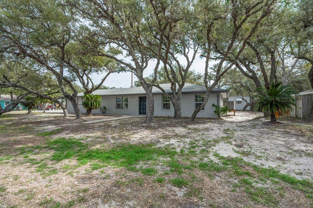 200 Winding Way - Photo 1