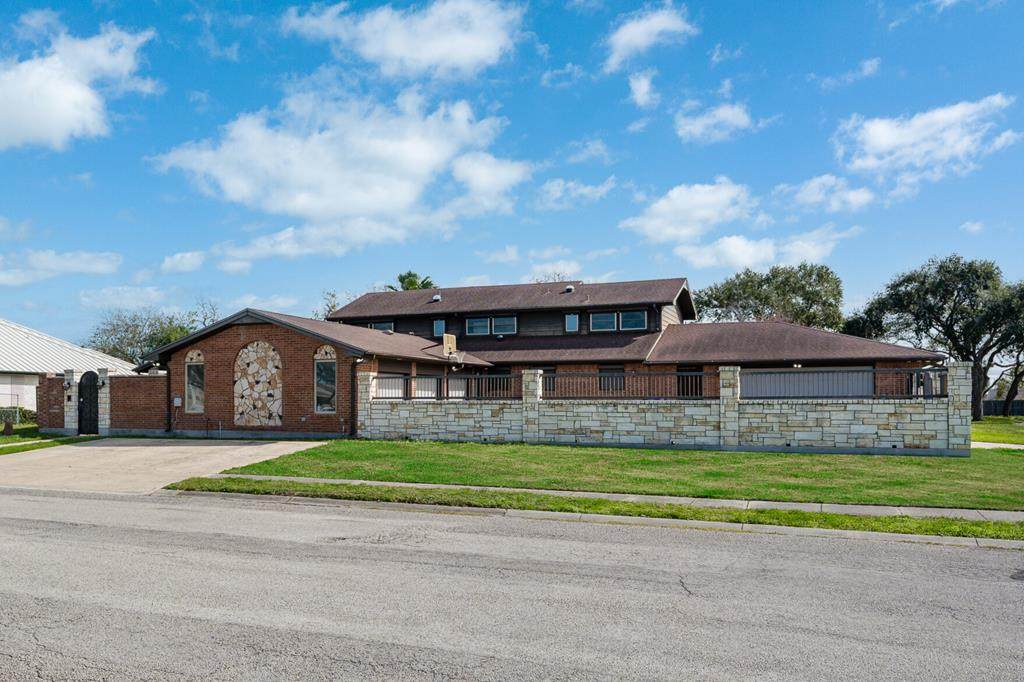 5914 Parkland Dr - Photo 1