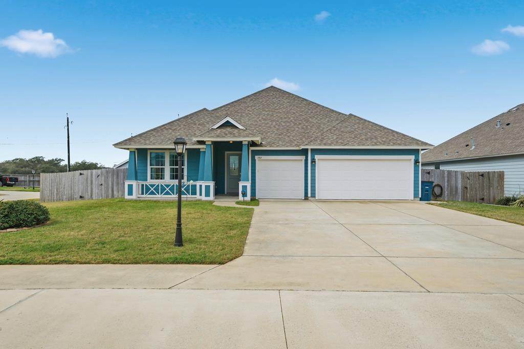 153 Highwood Dr - Photo 1