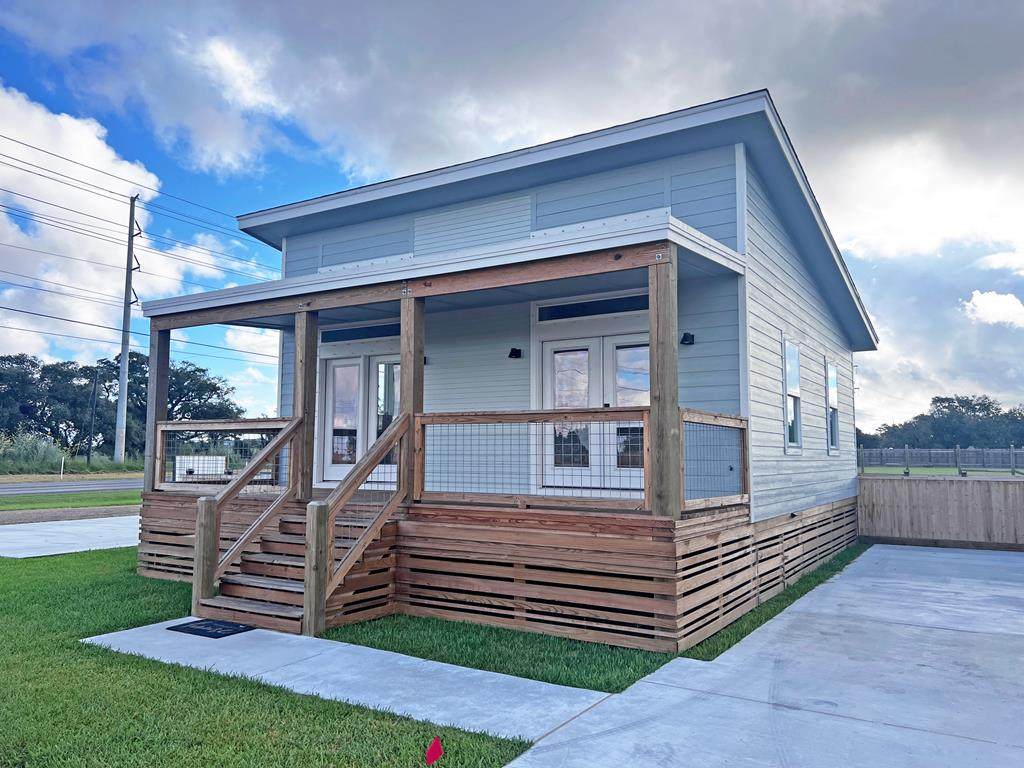 106 Landry Circle - Photo 1