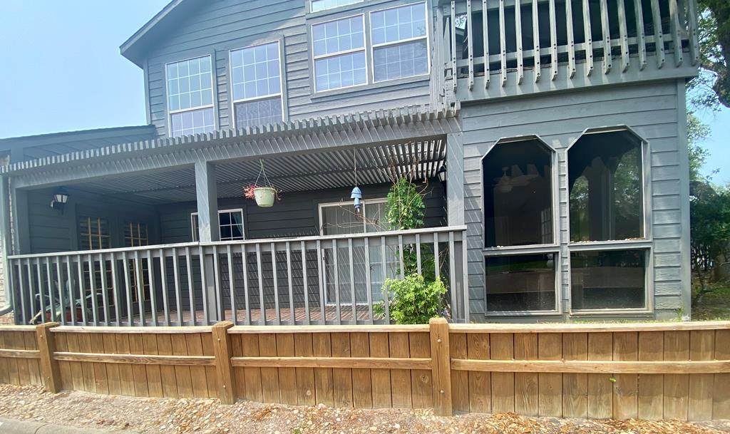 210 Oak Bay - Photo 1