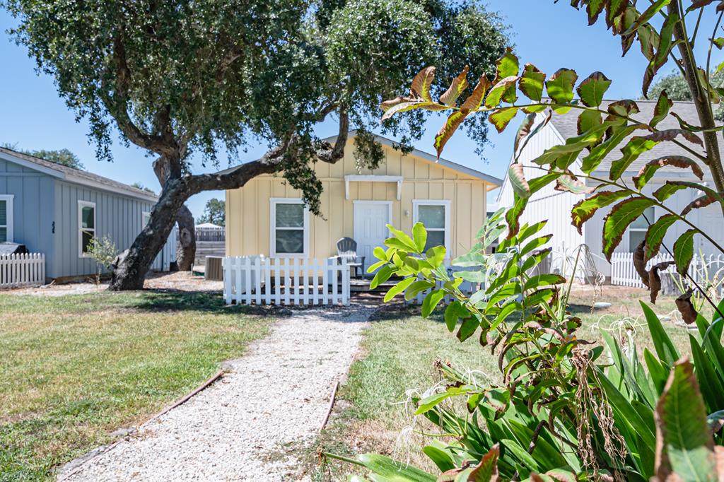 4212 Hwy 35 - Photo 1