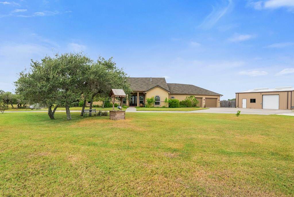 501 Sanctuary Dr - Photo 1