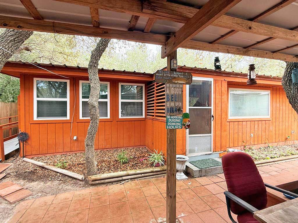 1231 Kossuth - Photo 1