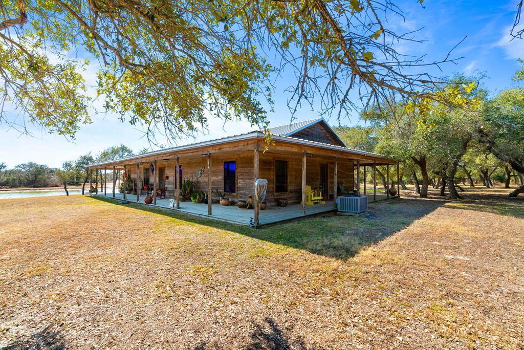 17 Bee Tree Circle - Photo 1