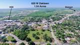 620 Oaklawn St - Photo 2