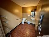 1010 Zanderson Ave - Photo 10