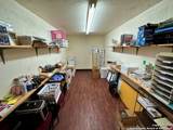 1010 Zanderson Ave - Photo 14