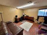 1010 Zanderson Ave - Photo 16