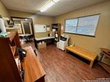 1010 Zanderson Ave - Photo 5
