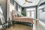 312 Burleson - Photo 15