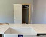 109 Sutton Pl - Photo 2