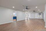 121 Castlewood - Photo 2