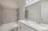 111 Valencia - Photo 16