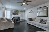 910 Halliday - Photo 2