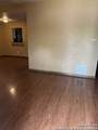 111 Rene - Photo 4